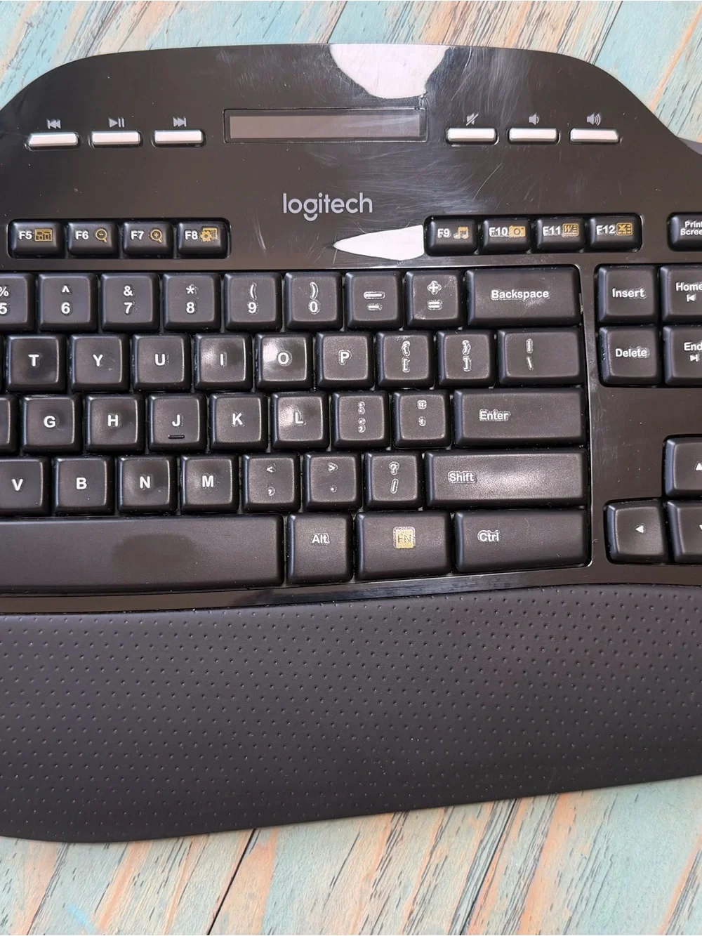 Logitech MK710 Wireless Keyboard and Mouse Set - Comfortable Home Office Combo
